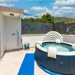 Apartamento Olive Garden Seget Vranjica
