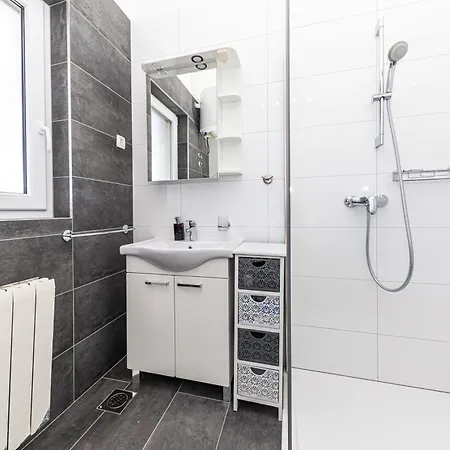 Apartment Olive Garden Seget Vranjica