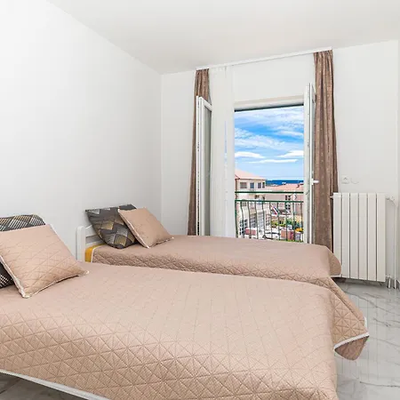 Olive Garden Apartment