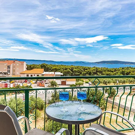Olive Garden Apartment Seget Vranjica