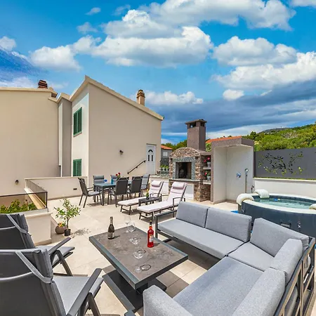 Olive Garden Apartment